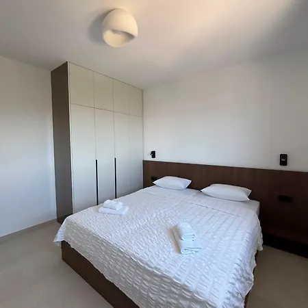 Apartment New Sesar 2026 Barbat na Rabu